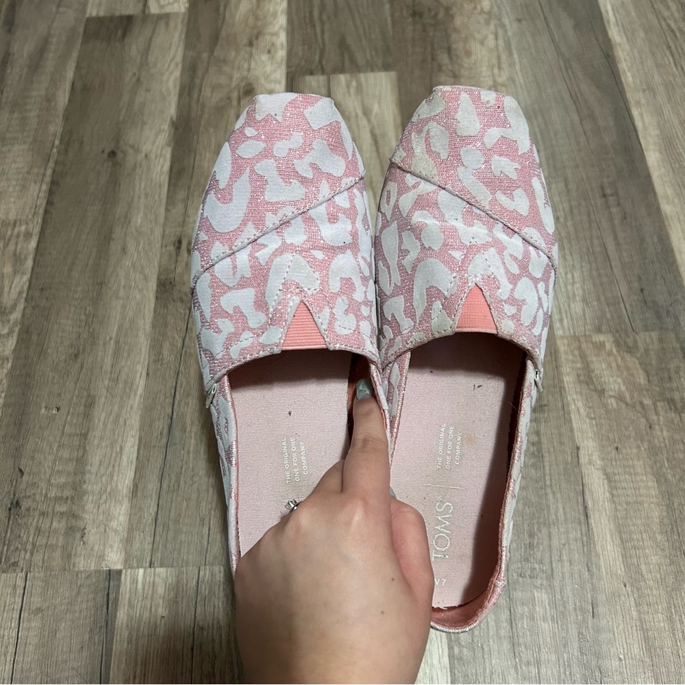 Size 7 Toms - Pink Glitter Cheetah Print